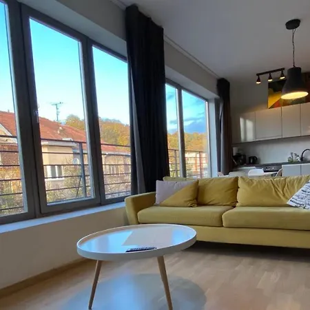 Church View Apartment With Balcony Διαμέρισμα