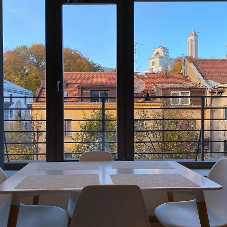 Church View Apartment With Balcony Διαμέρισμα